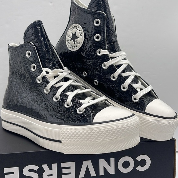 Converse WMNS High-Tops Platform Sneakers CTAS LIFT HI
BLACK/EGRET/BLACK - Picture 4 of 16